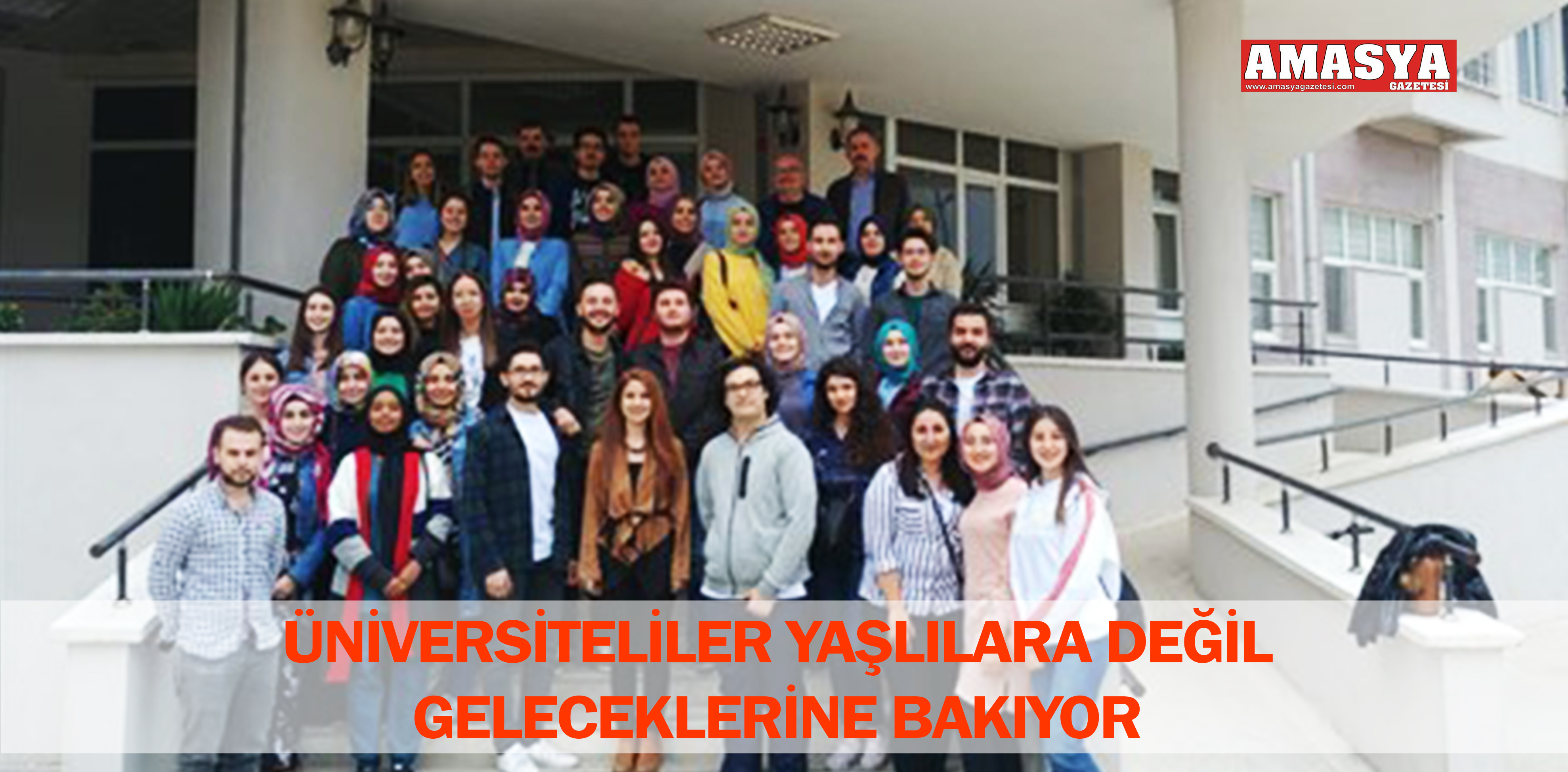 ÜNİVERSİTELİLER YAŞLILARA DEĞİL GELECEKLERİNE BAKIYOR