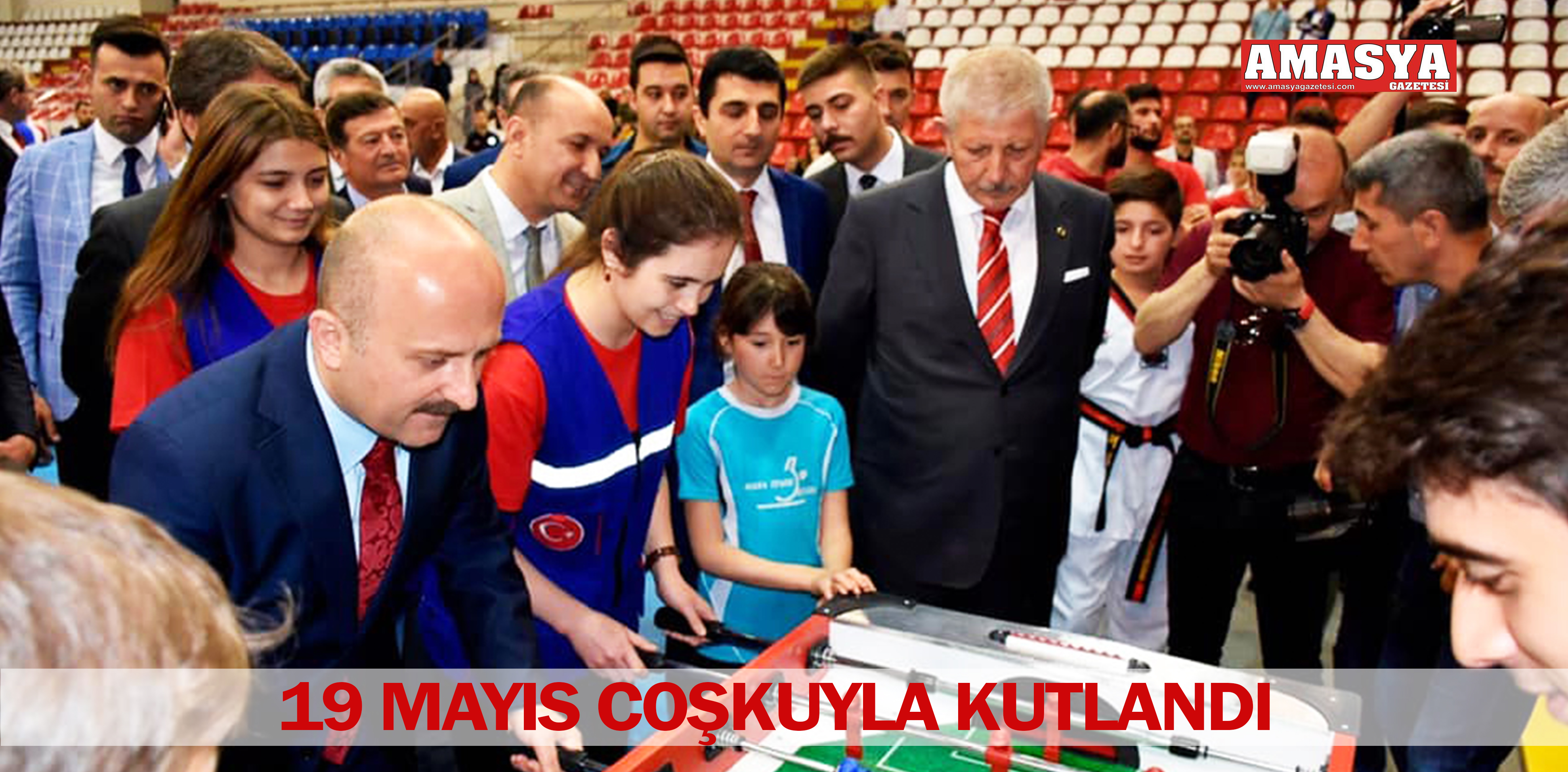 19 MAYIS COŞKUYLA KUTLANDI