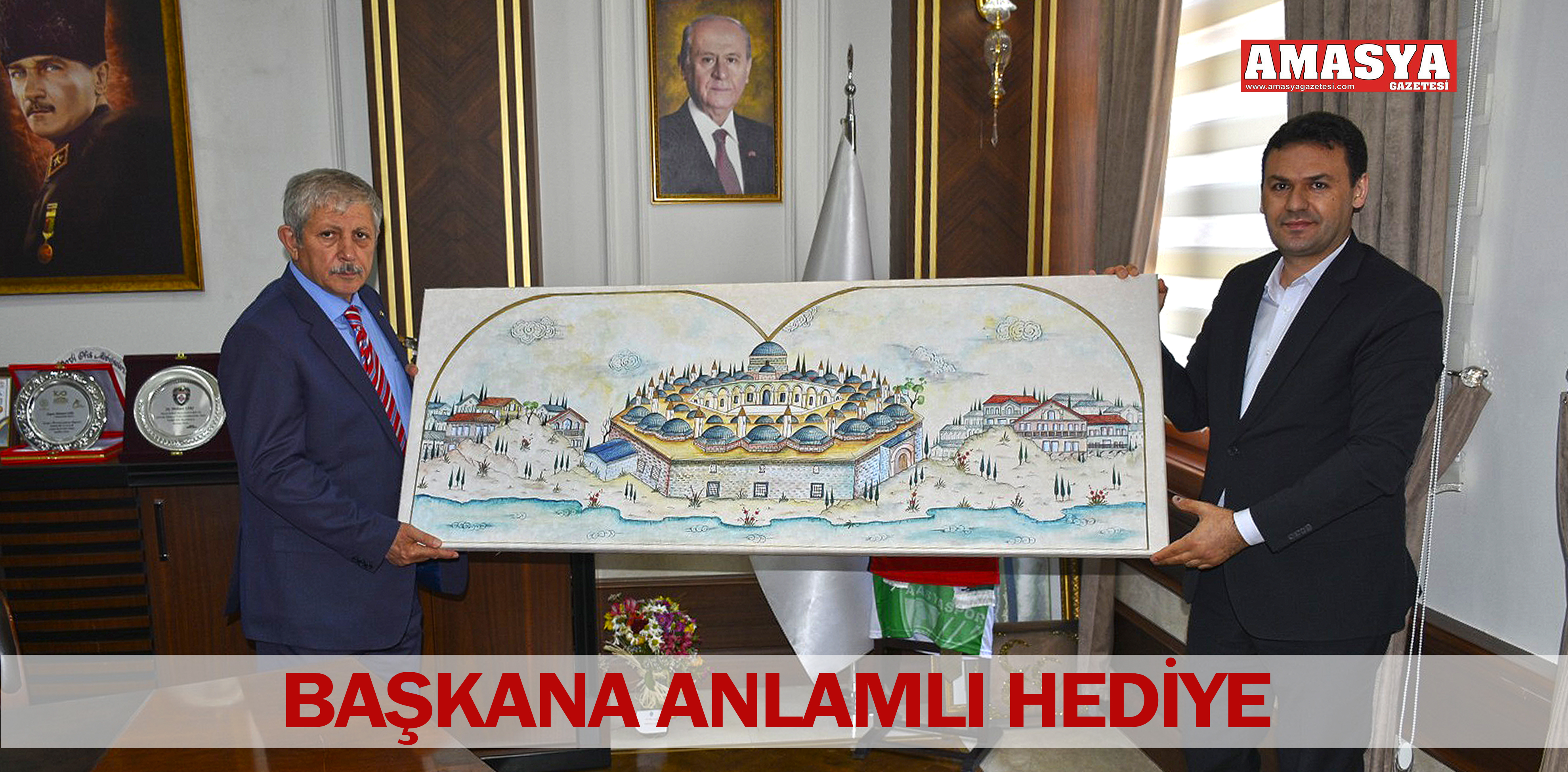 BAŞKANA ANLAMLI HEDİYE