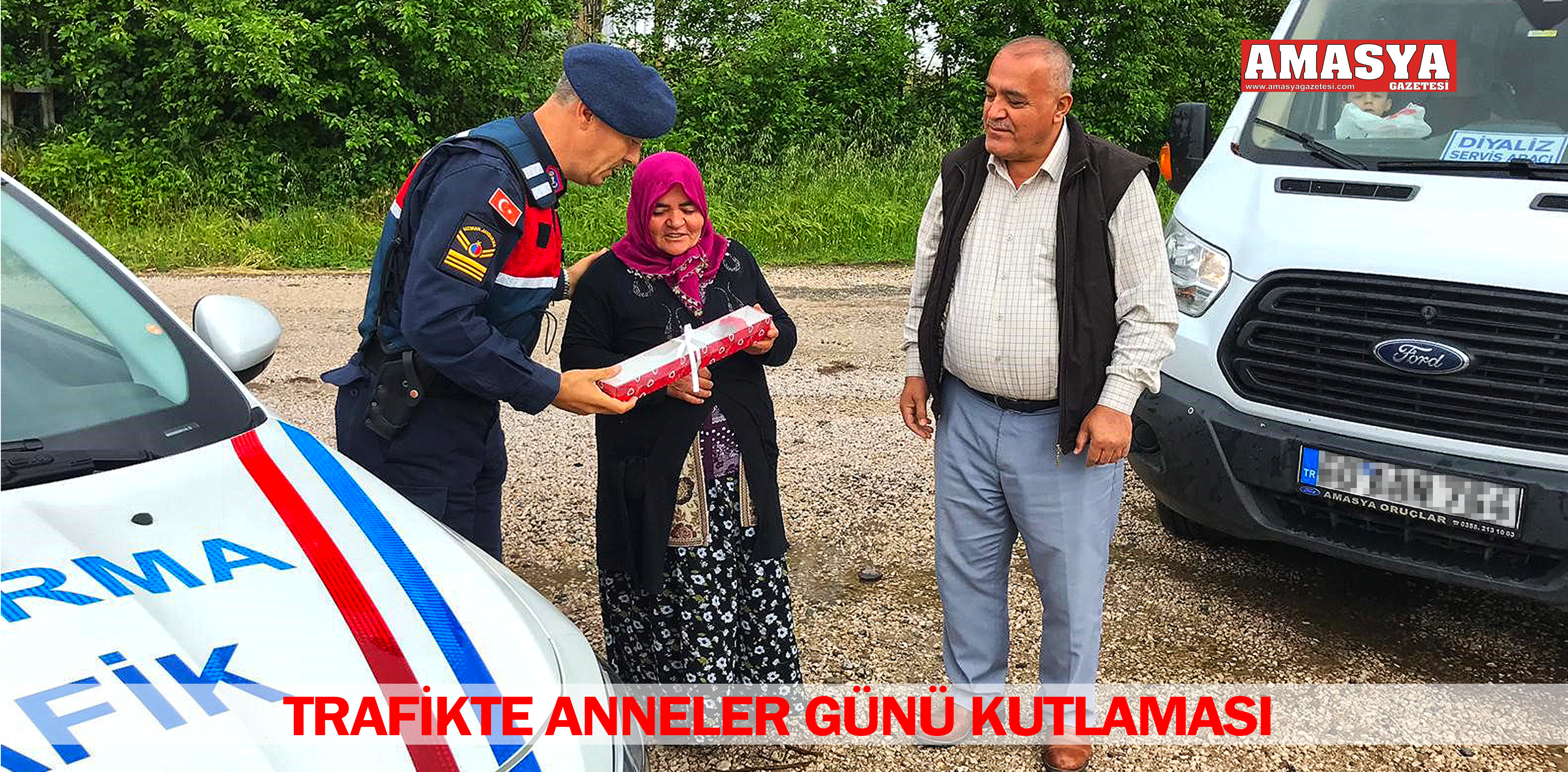 TRAFİKTE ANNELER GÜNÜ KUTLAMASI