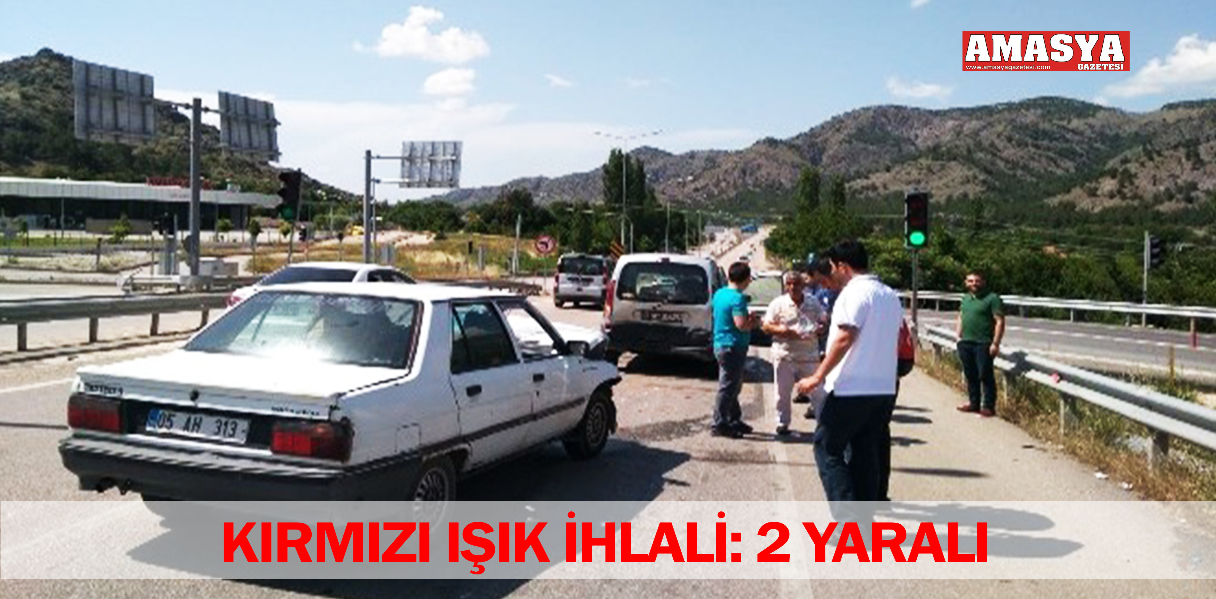 KIRMIZI IŞIK İHLALİ: 2 YARALI