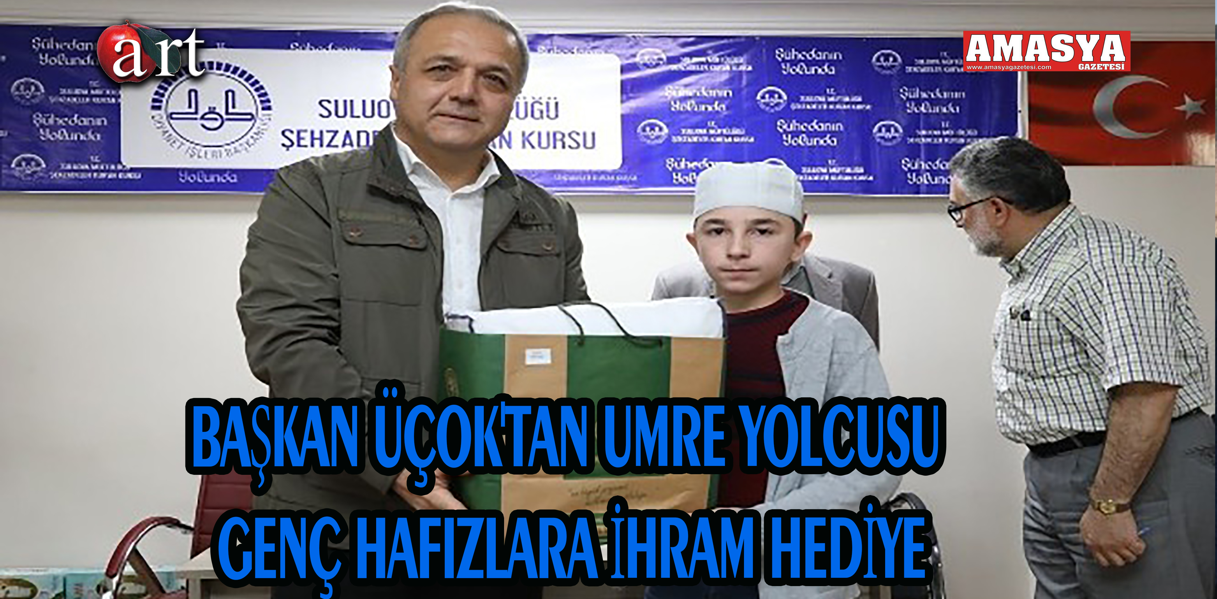 BAŞKAN ÜÇOK’TAN UMRE YOLCUSU GENÇ HAFIZLARA İHRAM HEDİYE