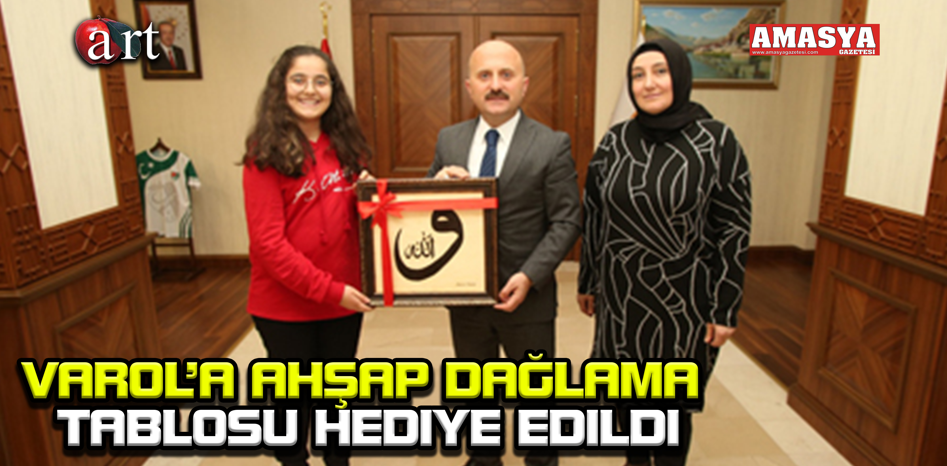 Varol’a Ahşap Dağlama Tablosu Hediye Edildi