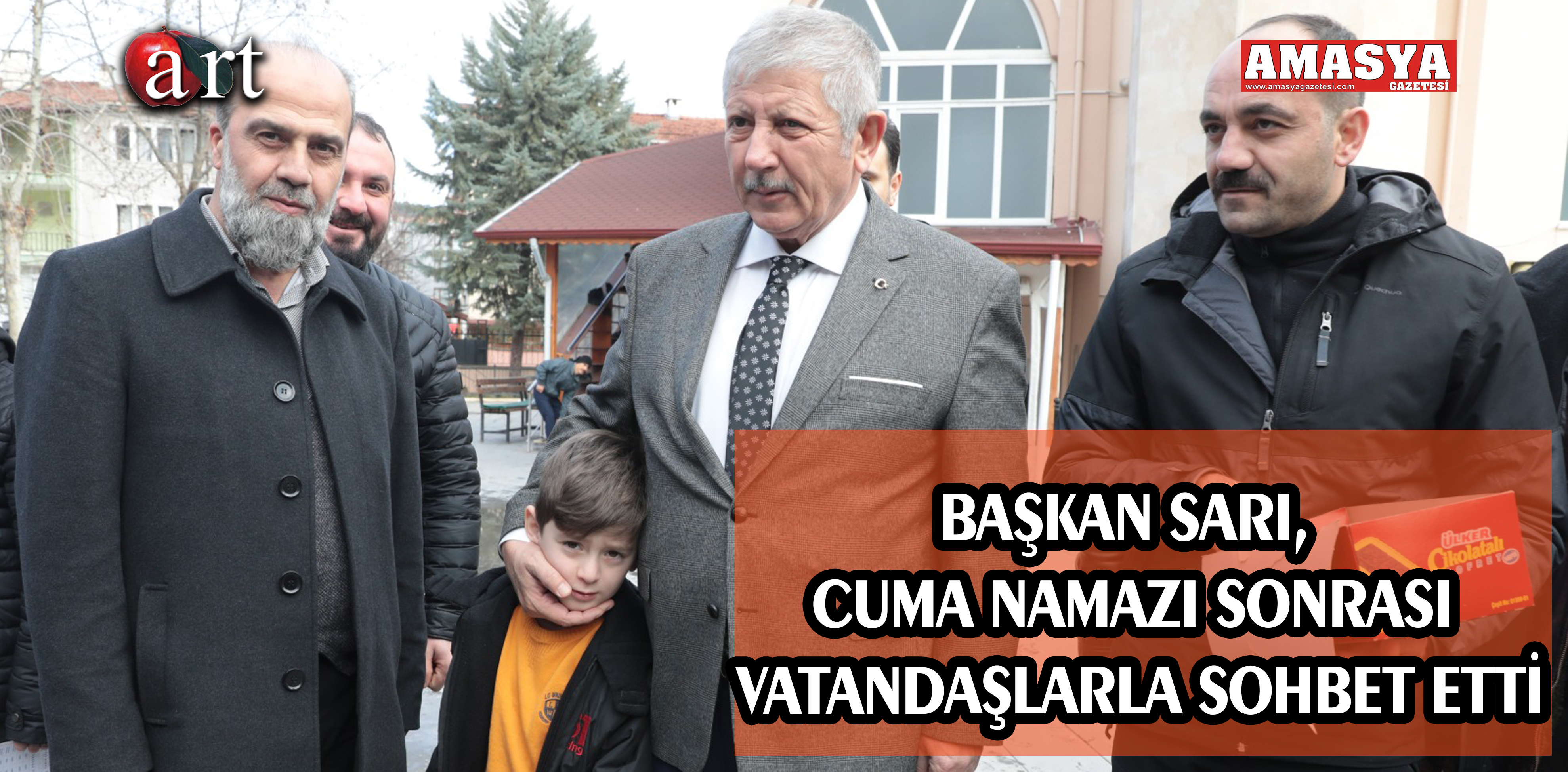 BAŞKAN SARI, CUMA NAMAZI SONRASI VATANDAŞLARLA SOHBET ETTİ