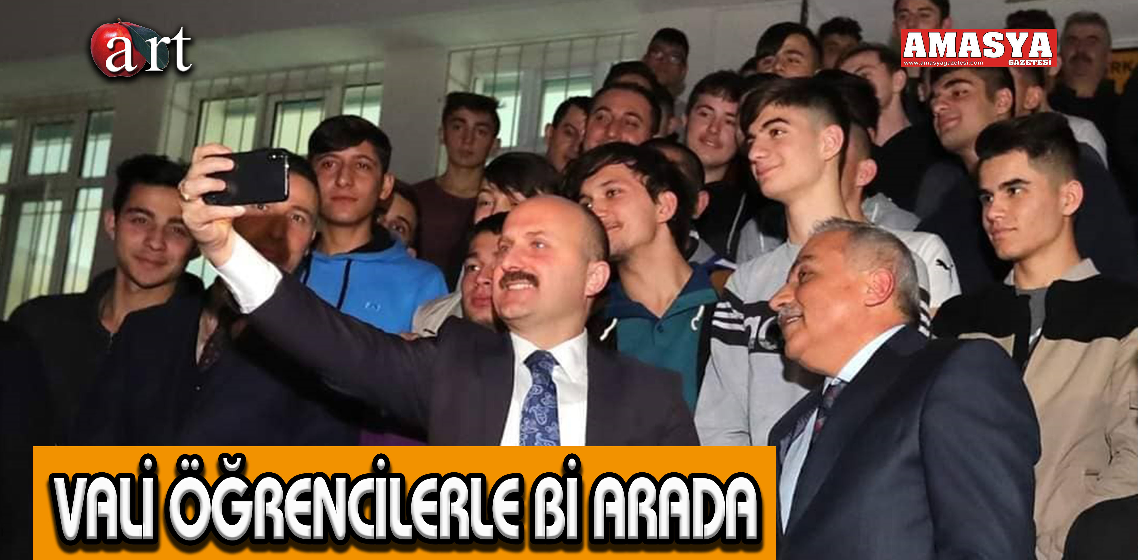 VALİ ÖĞRENCİLERLE Bİ ARADA