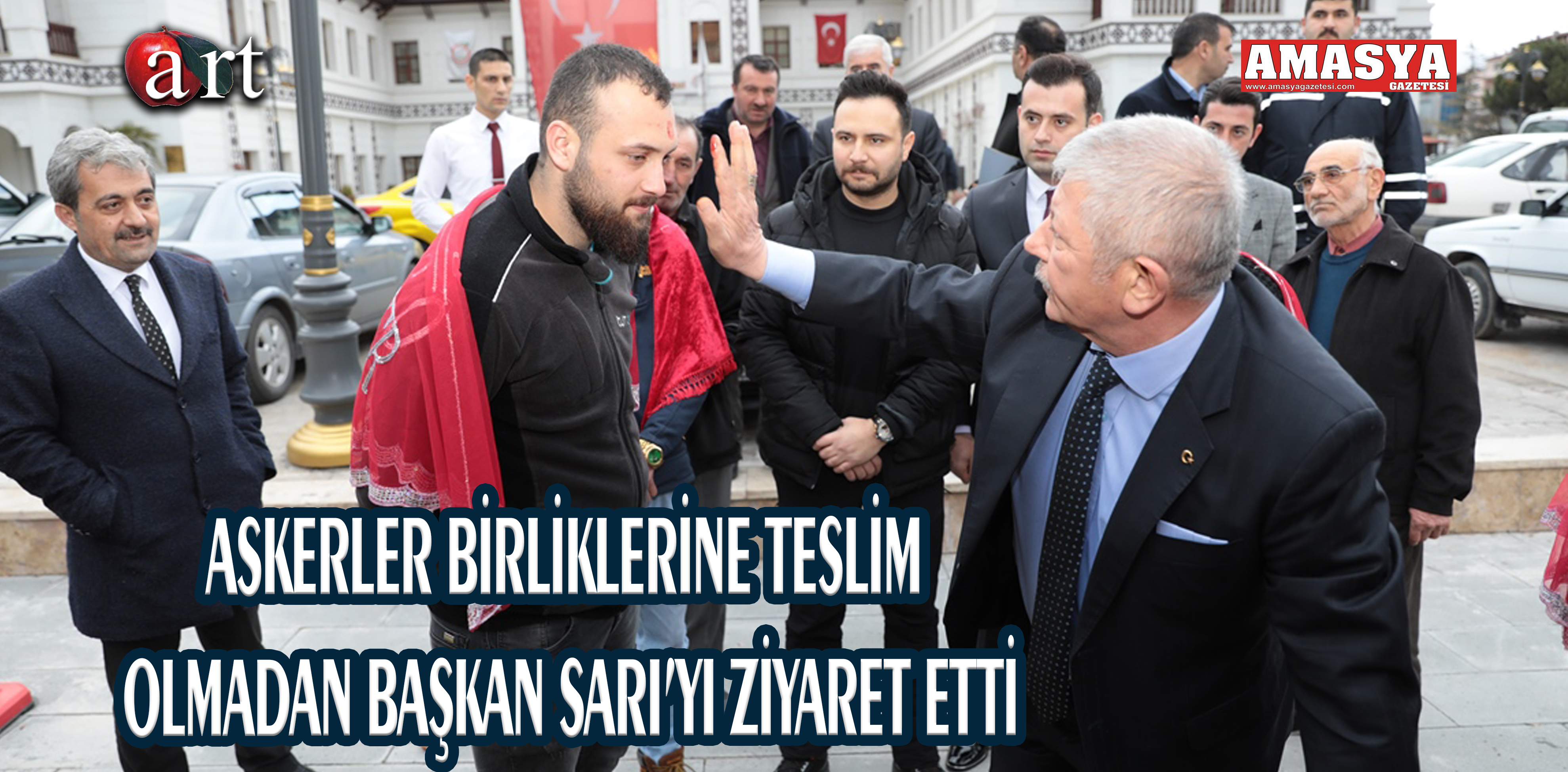 ASKERLER BİRLİKLERİNE TESLİM OLMADAN BAŞKAN SARI’YI ZİYARET ETTİ