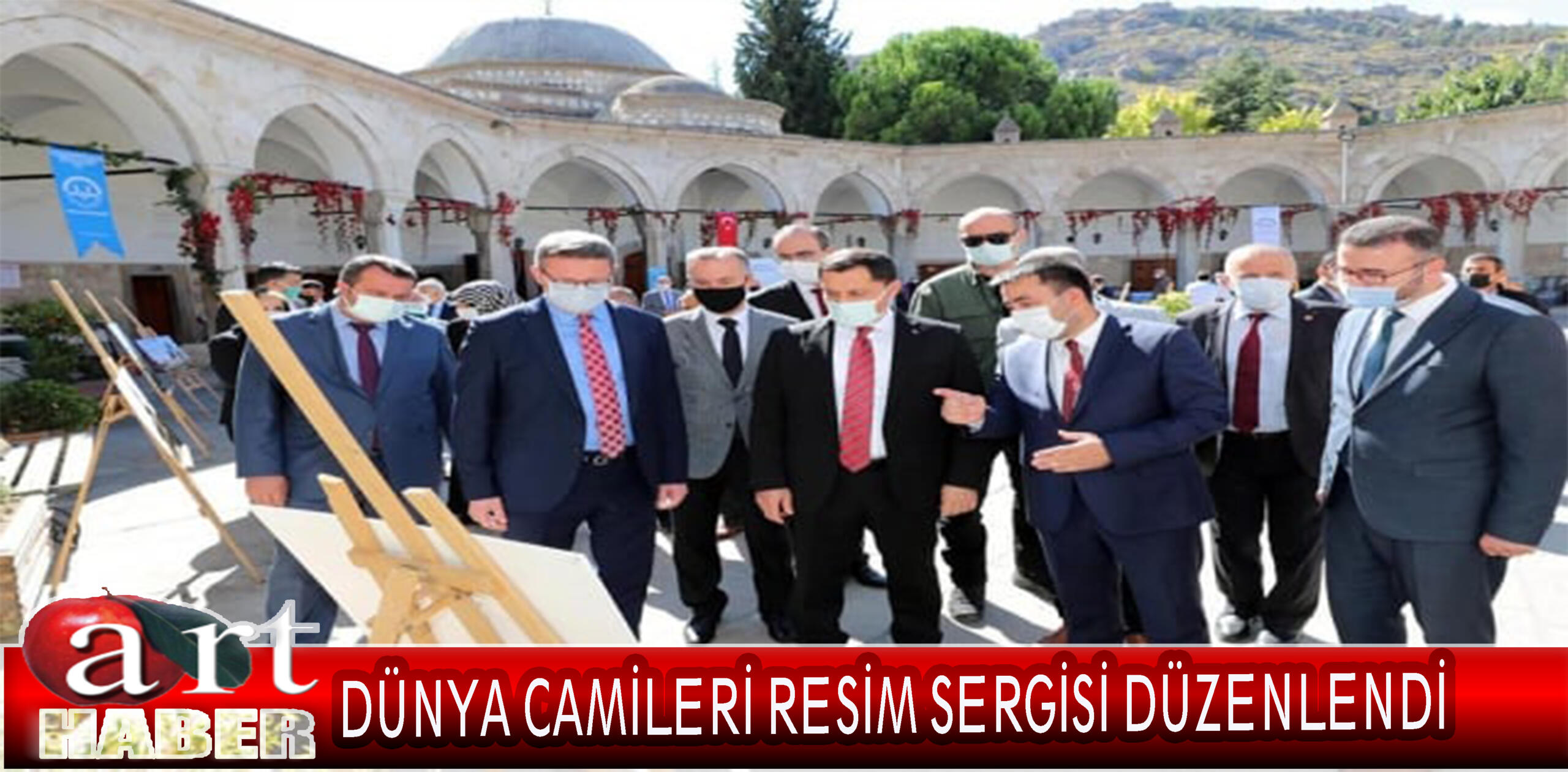 Dünya Camileri Resim Sergisi Düzenlendi