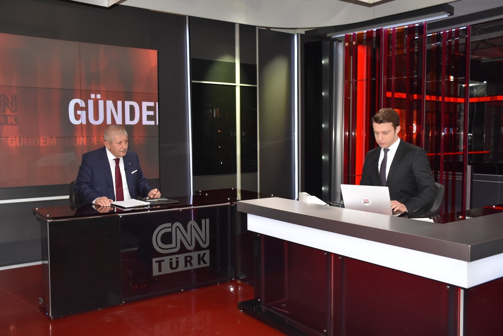 SARI, CNN TÜRK’E AMASYA’NIN GÜZELLİKLERİNİ ANLATTI