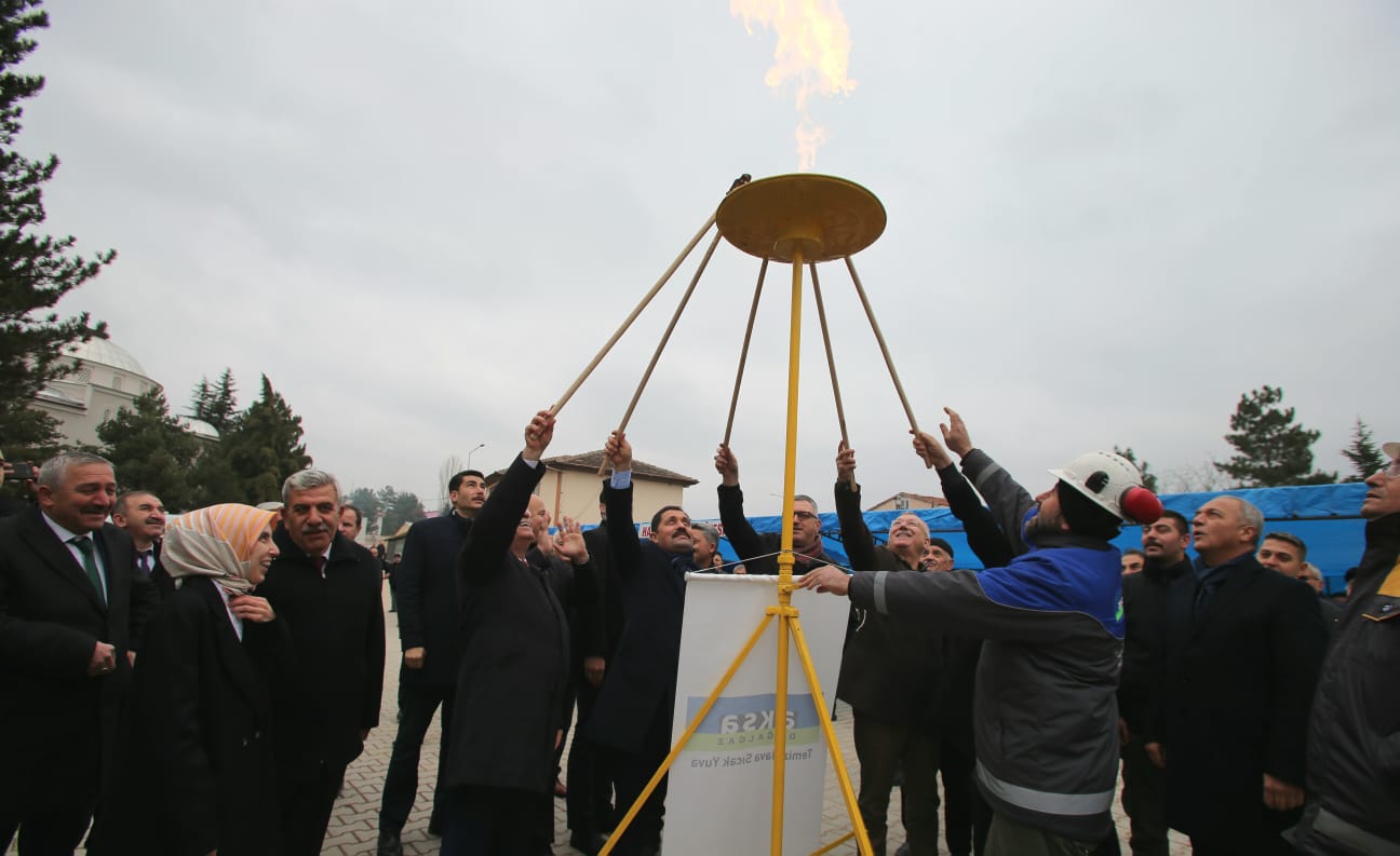 HAMAÖZÜ,DOĞALGAZI KONFORUYLA BULUŞTU