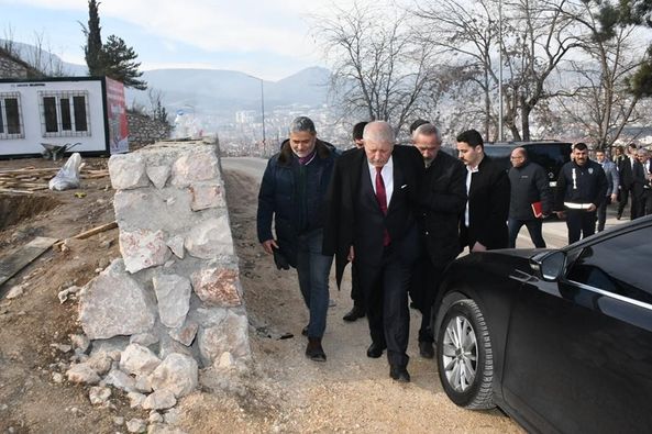 Emeği geçen herkese teşekkürlerimi sunuyorum.