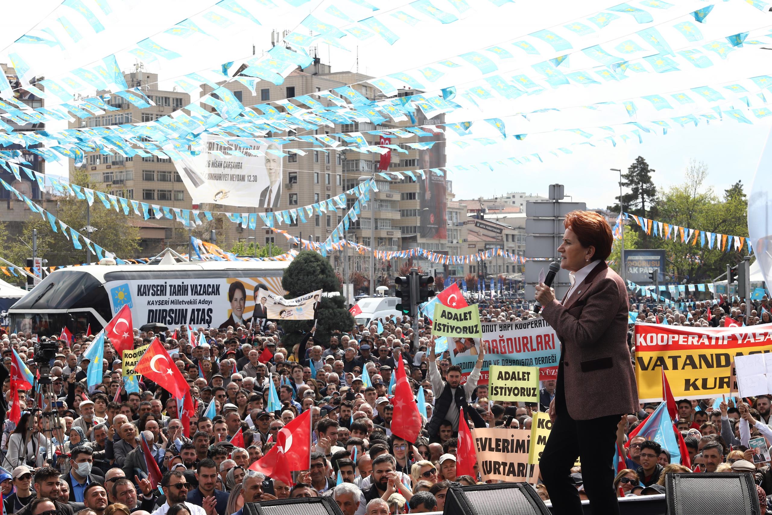 KAYSERİ’DE İYİ PARTİ’YE BÜYÜK İLGİ