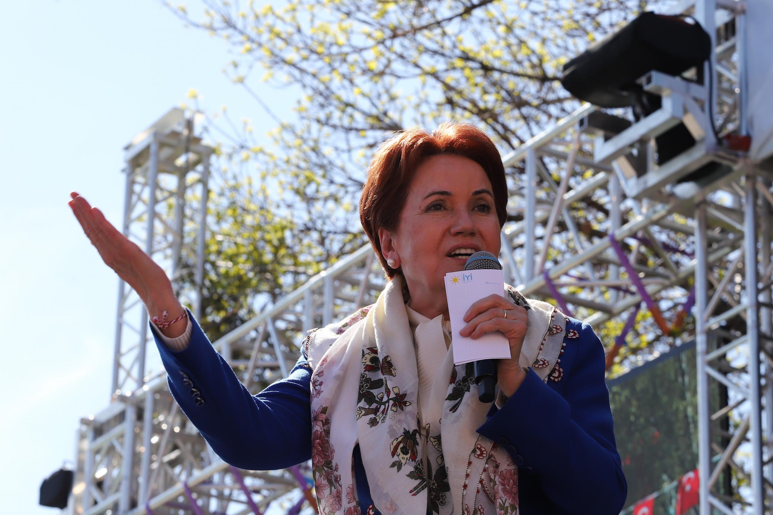 İYİ PARTİ GENEL BAŞKANI MERAL AKŞENER;  ’’EĞER BEN PKK’LIYSAM DERHÂL BENİ TUTUKLAYIN. DERHÂL TUTUKLAYIN NE İŞE YARIYORSUNUZ?’’