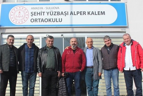 ESKİ SINIF ARKADAŞLARI 33 YIL SONRA AMASYA’DA BULUŞTU