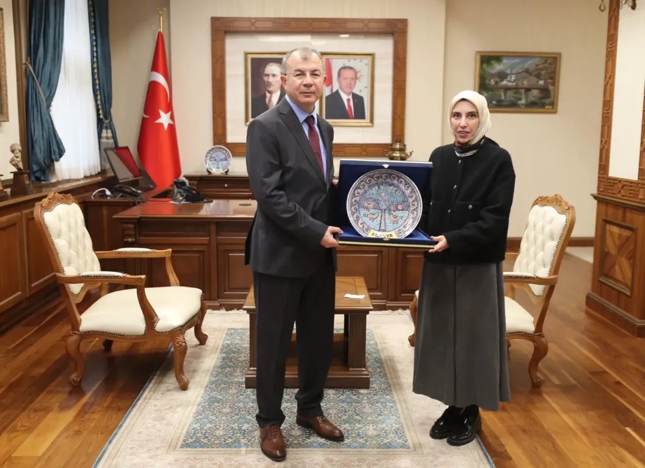 Amasya’nın Tek Kadın Kaymakamı Şeyma Şendur, Hamamözü’nde Görevini Tamamladı